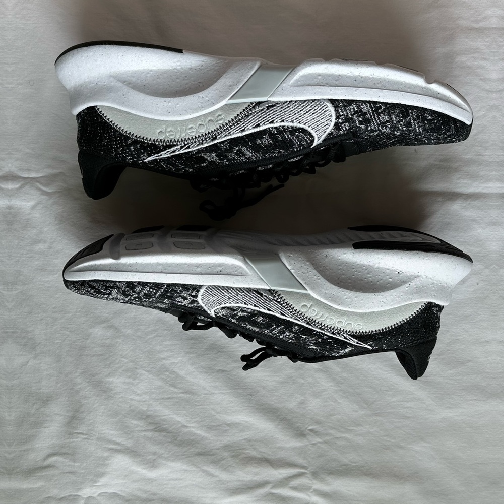 Shoes - Picture 5 of 5